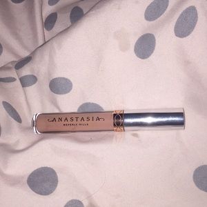 Anastasia Beverly Hills lip stick